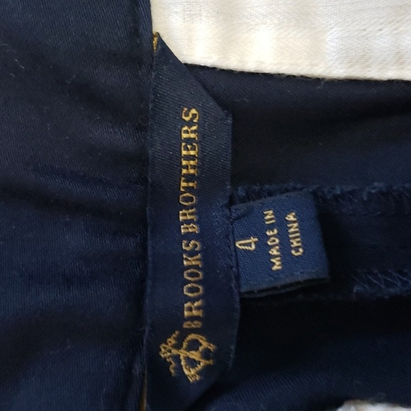 Brooks brothers women's navy blue shorts size 4 - Picture 2 of 2